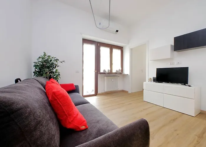 4bnb - Cozy Albornoz Flat * Rome